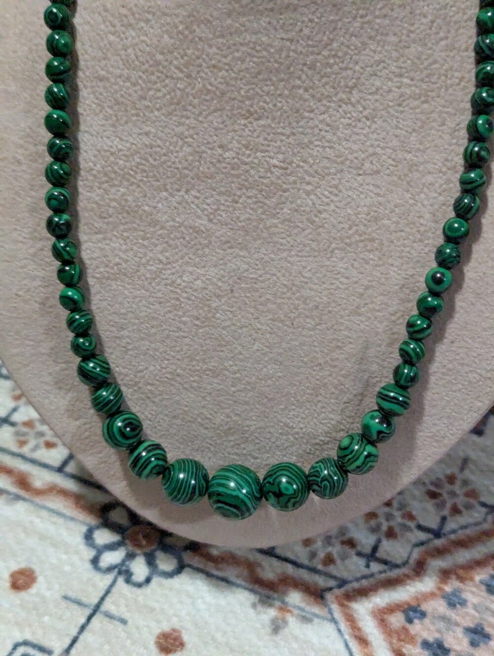 Vintage Necklace Natural Green Malachite Graduated Beaded Healing Necklace